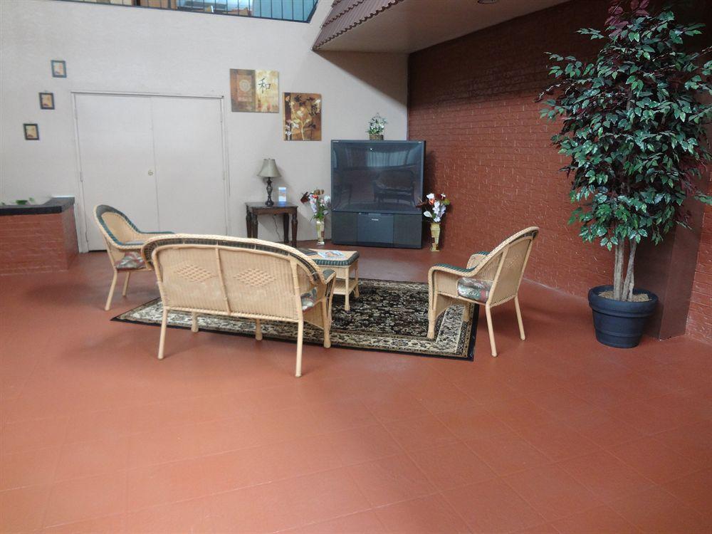 Quality Inn Shawnee I-40 Екстериор снимка