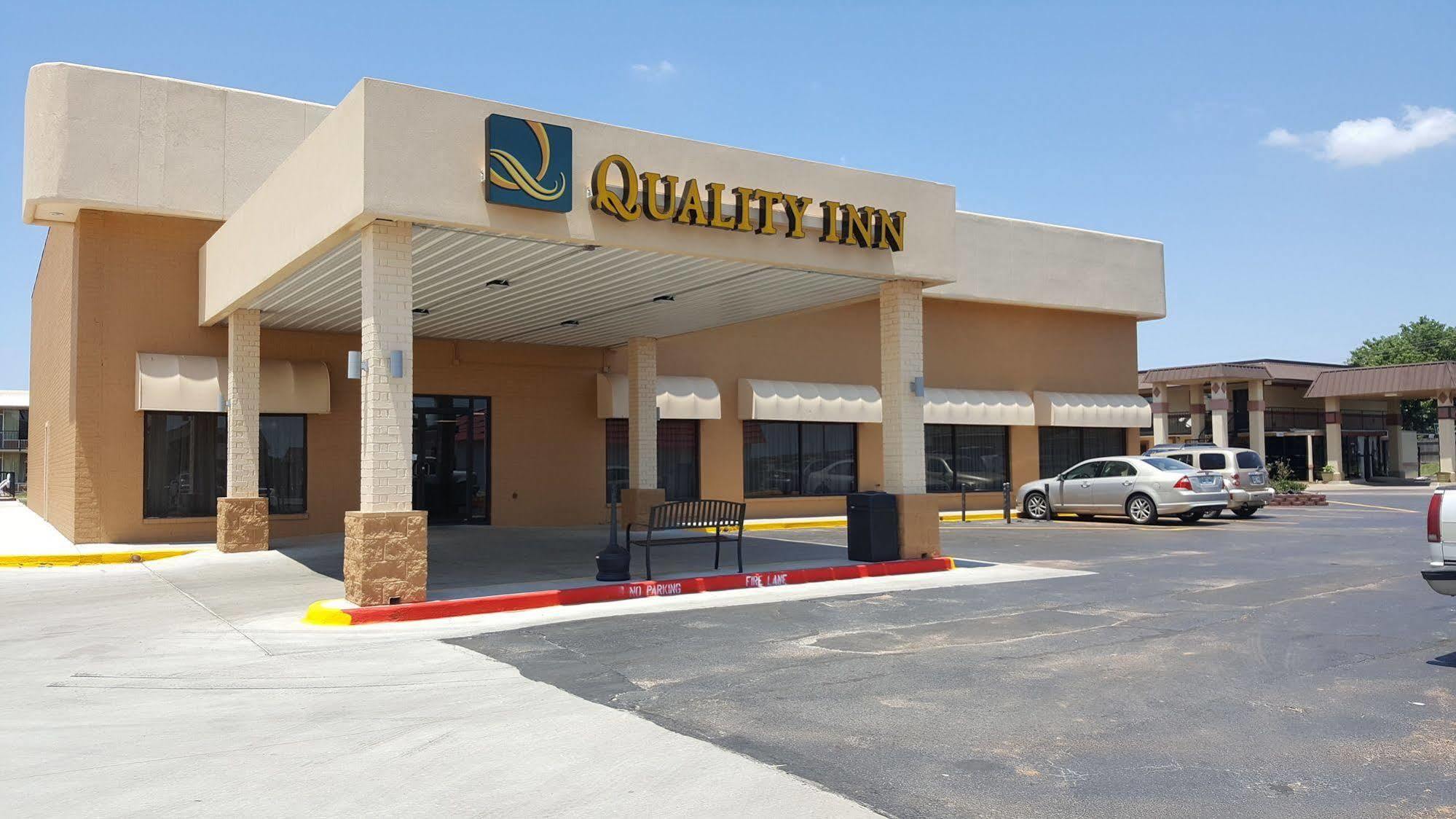Quality Inn Shawnee I-40 Екстериор снимка
